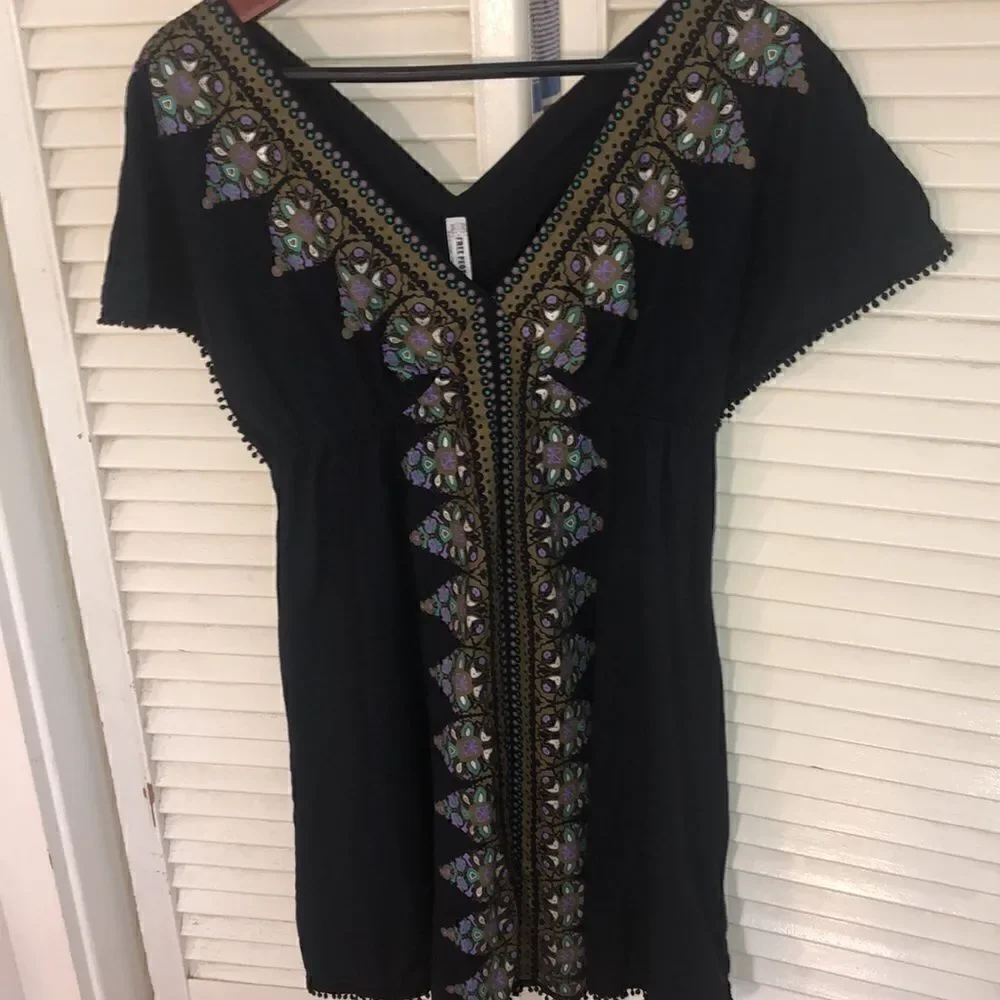 Boho Crochet 🧶 Trim VNeck Jade Colored Dress by Free People. Vacation ready!